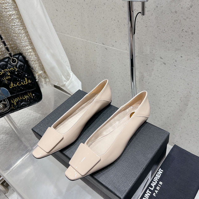 BALLERINA FLATS IN BEIGE CREAM PATENT CALFSKIN