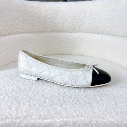 BALLET FLATS BOW IN WHITE CALFSKIN QUILTED AND BLACK GLOSSY