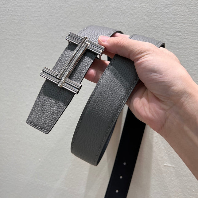 HM TRAVERSE BELT BUCKLE & REVERSIBLE GRAY AND BLACK LEATHER STRAP 38 MM SILVER HARDWARE
