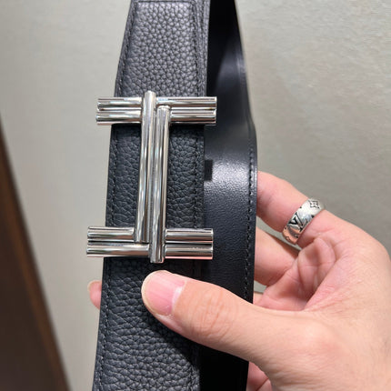 HM TRAVERSE BELT BUCKLE & REVERSIBLE BLACK LEATHER STRAP 38 MM SILVER HARDWARE