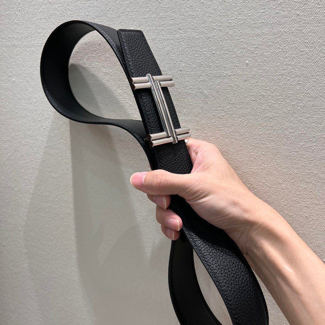 HM TRAVERSE BELT BUCKLE & REVERSIBLE BLACK LEATHER STRAP 38 MM SILVER HARDWARE
