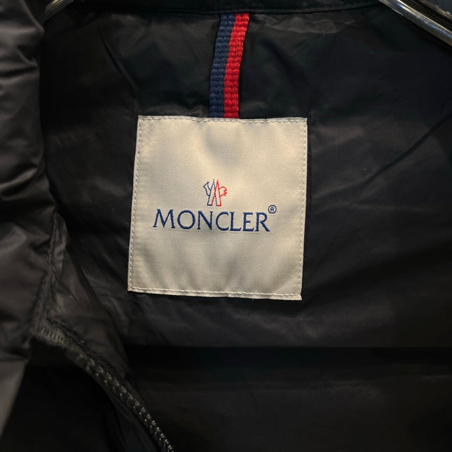 MONCLER 25S DOWN VEST IN BLACK 008