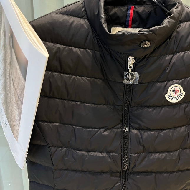 MONCLER 25S DOWN VEST IN BLACK 008