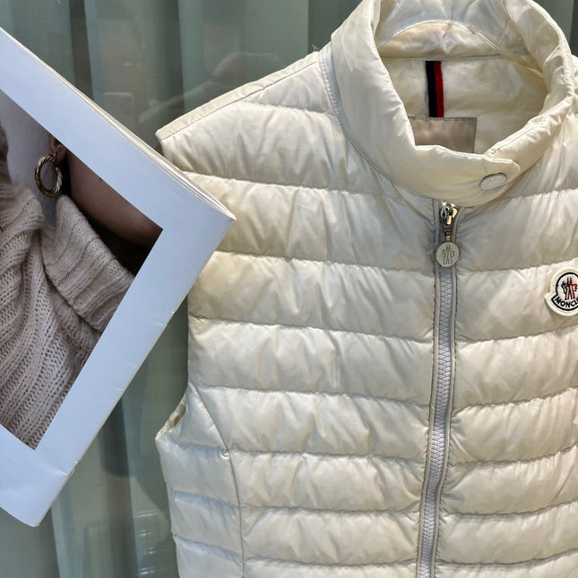 MONCLER 25S DOWN VEST IN WHITE 007