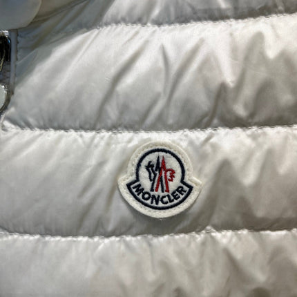 MONCLER 25S DOWN VEST IN WHITE 007