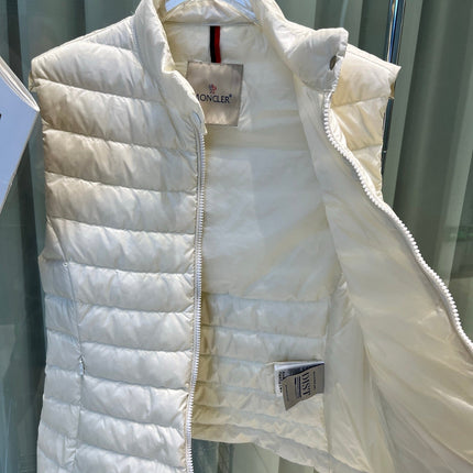 MONCLER 25S DOWN VEST IN WHITE 007