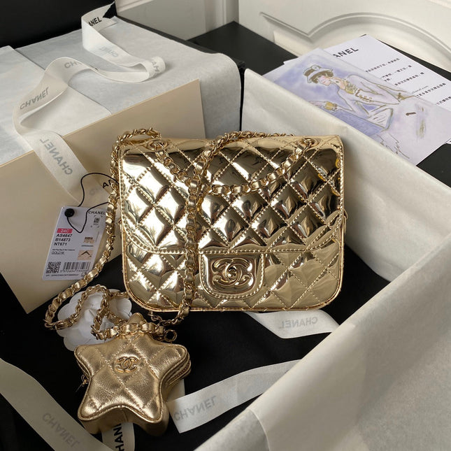 CC 20 FLAP BAG IN GOLDEN METALLIC CALFSKIN WITH STRAP
