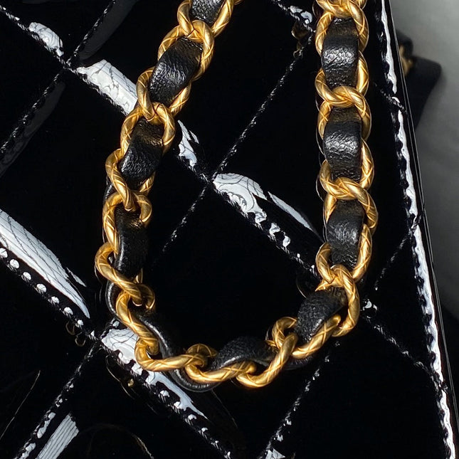 CHANEL 25S FLAP BAG 21 CM IN BLACK PATENT LAMBSKIN WITH TOP HANDLE
