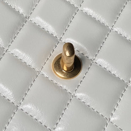 CHANEL 25S CLASSIC COCO HANDLE BAG 23 CM IN WHITE LAMBSKIN WITH GOLD HARDWARE