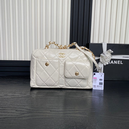 BOWLING BAG 29 IN OFF-WHITE CALFSKIN GOLD HARDWARE