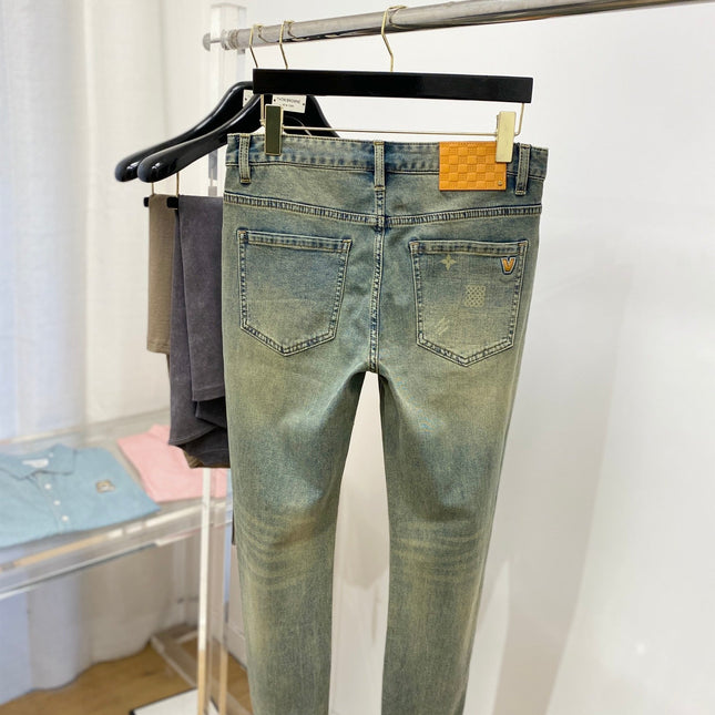 LV STRAIGHT LEG JEANS 239597