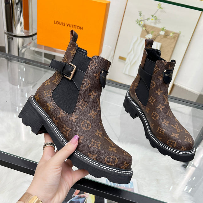 LV WOMEN'S SHORT BOOTS IN CHOCOLATE BROWN MONOGRAM CALFSKIN