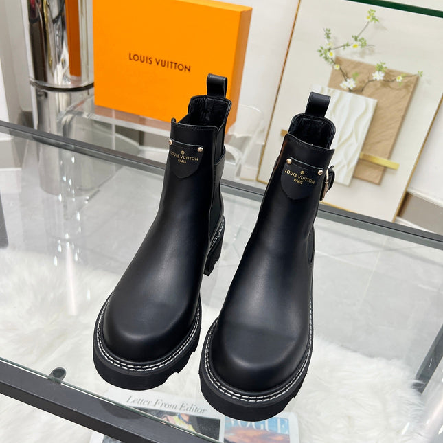 LV WOMEN'S SHORT BOOTS IN BLACK CALFSKIN