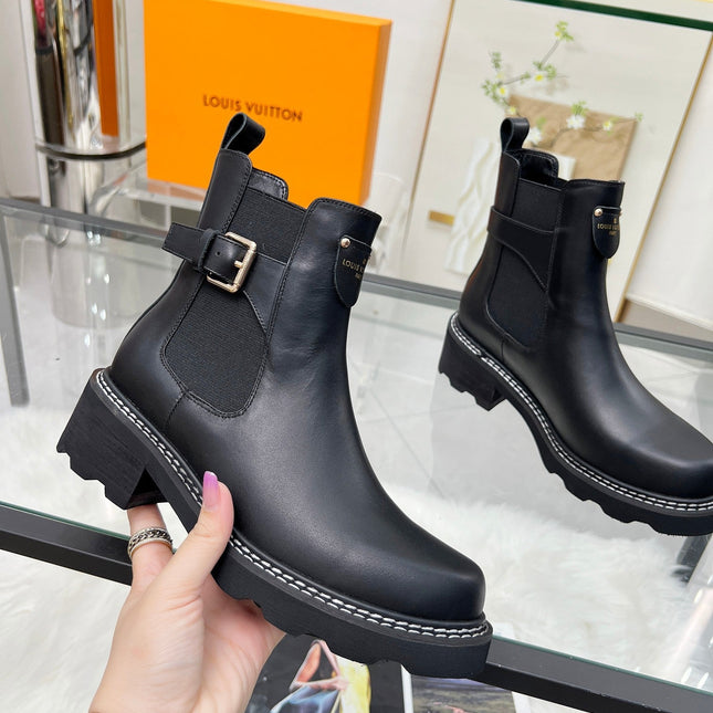 LV WOMEN'S SHORT BOOTS IN BLACK CALFSKIN