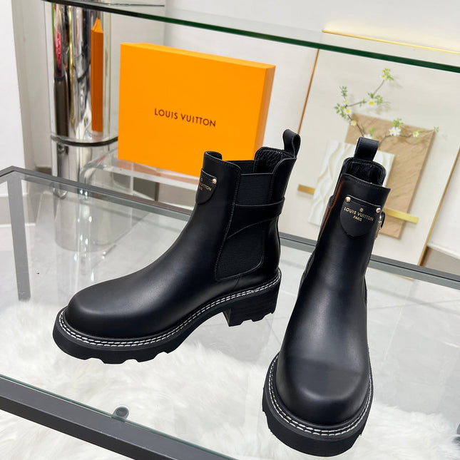 LV WOMEN'S SHORT BOOTS IN BLACK CALFSKIN