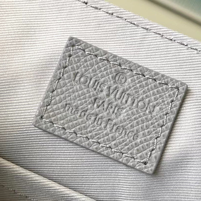 DISTRICT PM 26 IN DOVE GRAY CALFSKIN