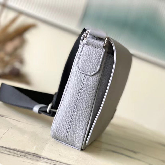 DISTRICT PM 26 IN DOVE GRAY CALFSKIN