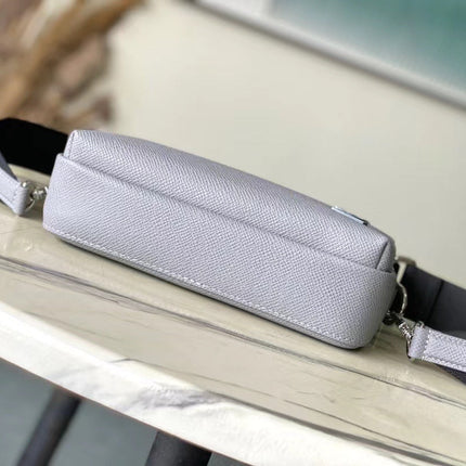  AVENUE MESSENGER 22 IN HARBOR GRAY CALFSKIN