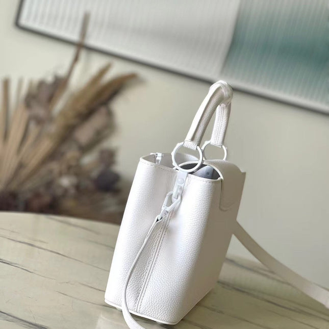 CAPUCINES EAST-WEST BB 27 IN WHITE TAURILLON