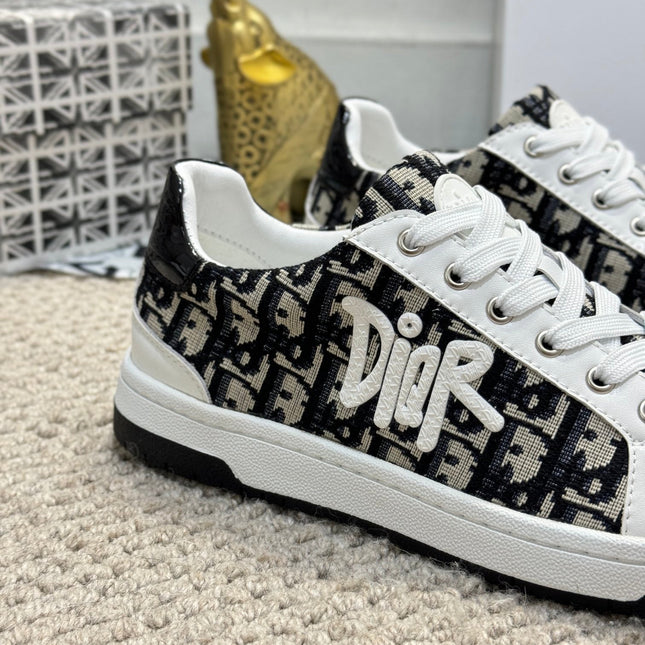CD CASUAL SNEAKER WHITE AND BLACK CALFSKIN