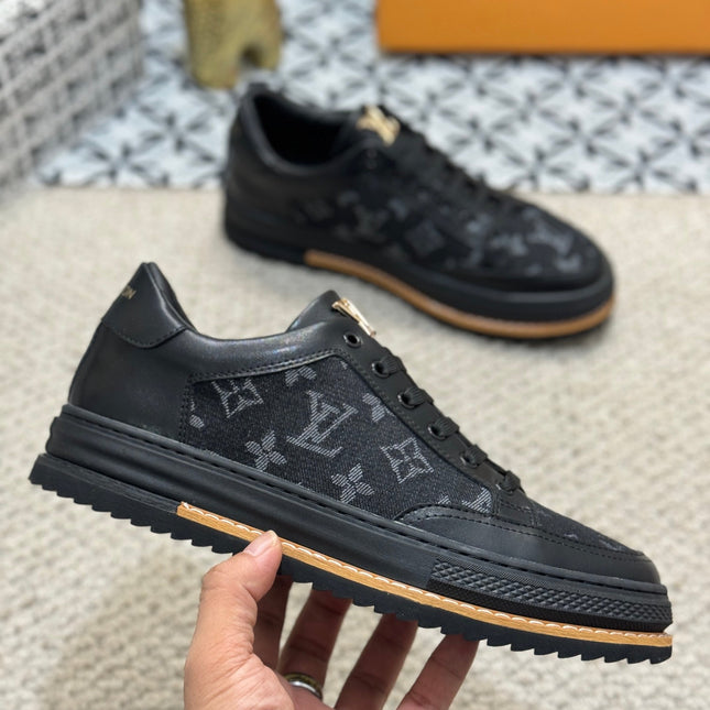 LV TRAINERS IN BLACK CALFSKIN AND JACQUARD