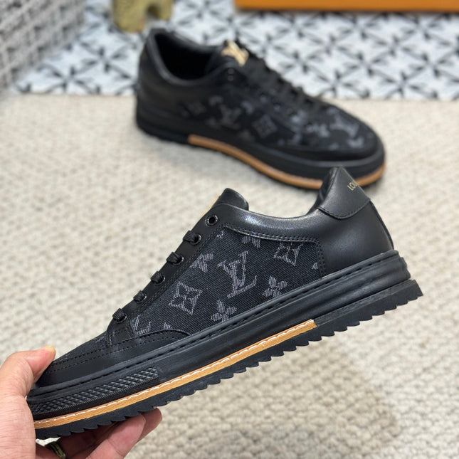 LV TRAINERS IN BLACK CALFSKIN AND JACQUARD