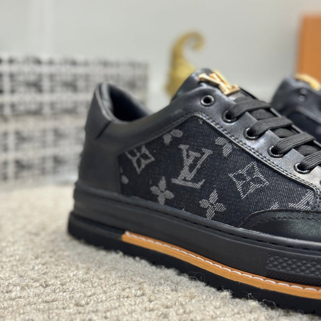 LV TRAINERS IN BLACK CALFSKIN AND JACQUARD