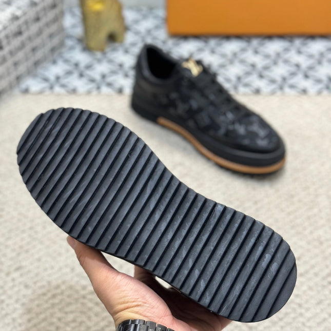 LV TRAINERS IN BLACK CALFSKIN AND JACQUARD