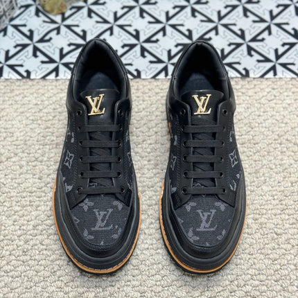 LV TRAINERS IN BLACK CALFSKIN AND JACQUARD