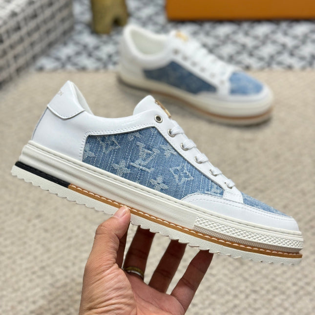 LV TRAINERS IN WHITE CALFSKIN AND SAPPHIRE BLUE JACQUARD