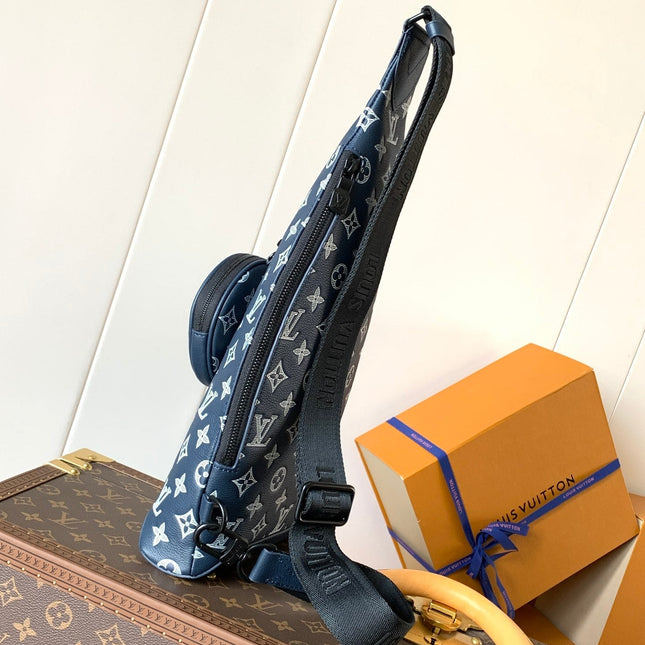 DUO CROSSBAG BAG 42 IN BLUE AND WHITE MONOGRAM SHADOW COWHIDE