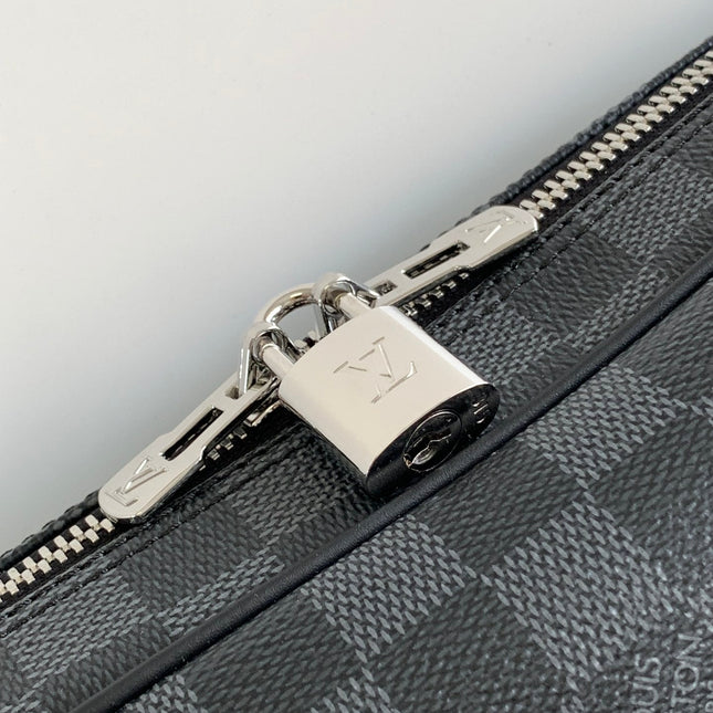 PORTE- DOCUMENTS VOYAGE NM HANDBAG 36 IN BLACK DAMIER GRAPHITE CANVAS