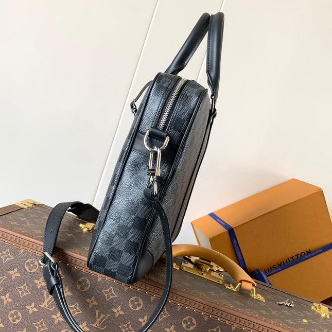 PORTE- DOCUMENTS VOYAGE NM HANDBAG 36 IN BLACK DAMIER GRAPHITE CANVAS