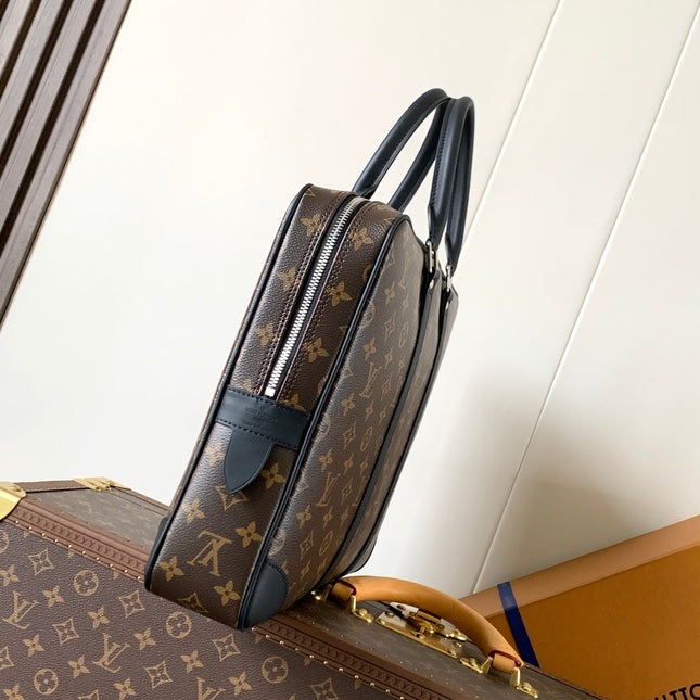 LV 25S PORTE- DOCUMENTS VOYAGE 41 IN BROWN AND BLACK EMBOSSED DAMIER INFINI CALFSKIN