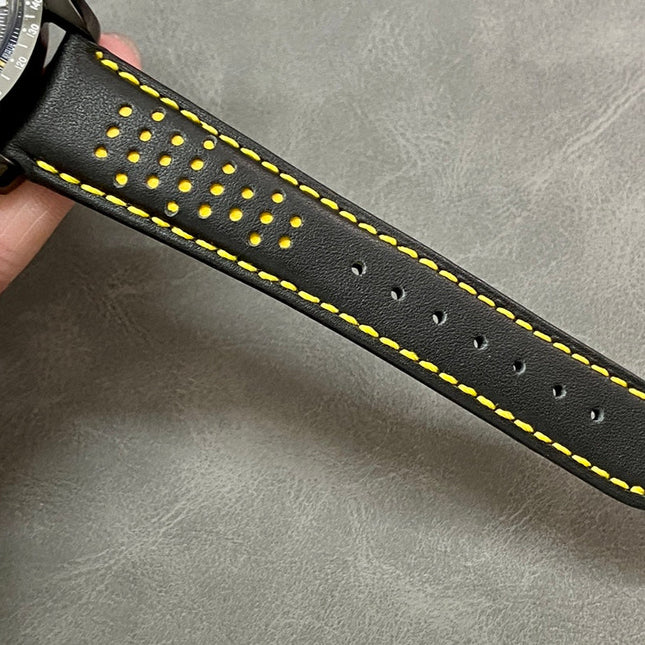 SPEEDMASTER DARK SIDE OF THE MOON BLACK CERAMIC ON RUBBER STRAP