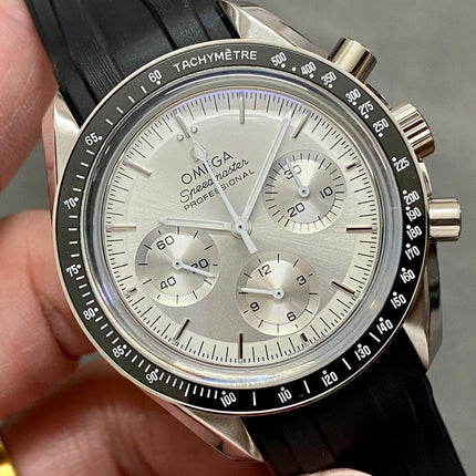 SPEEDMASTER MOONPHASE SILVER CASE AND BLACK LEATHER STRAP