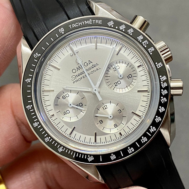 SPEEDMASTER MOONPHASE SILVER CASE AND BLACK LEATHER STRAP