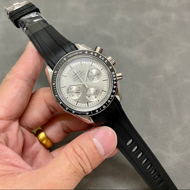 SPEEDMASTER MOONPHASE SILVER CASE AND BLACK LEATHER STRAP