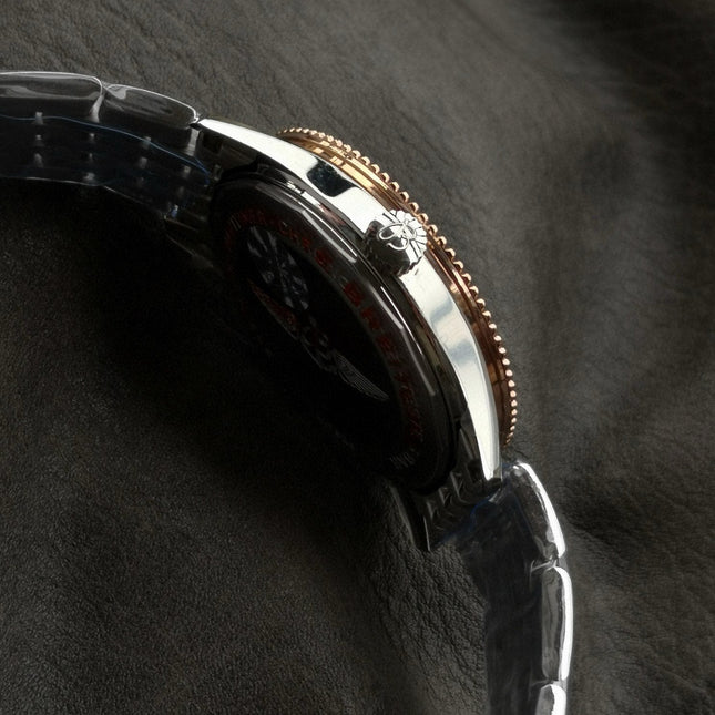 NAVITIMER AUTOMATIC 41 RED GOLD BEZEL WHITE AND BLACK DIAL