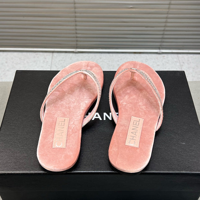 CRYSTAL THONG SANDAL IN FLAMINGO PINK SUEDE