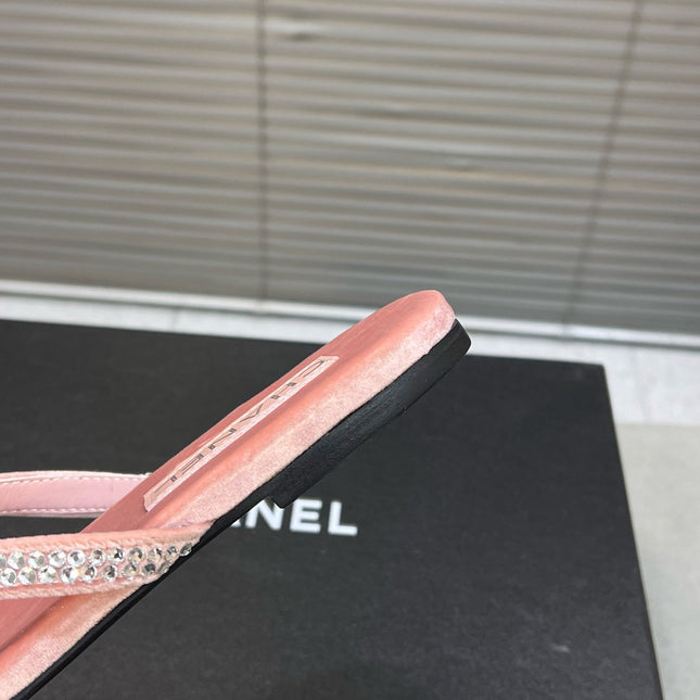 CRYSTAL THONG SANDAL IN FLAMINGO PINK SUEDE