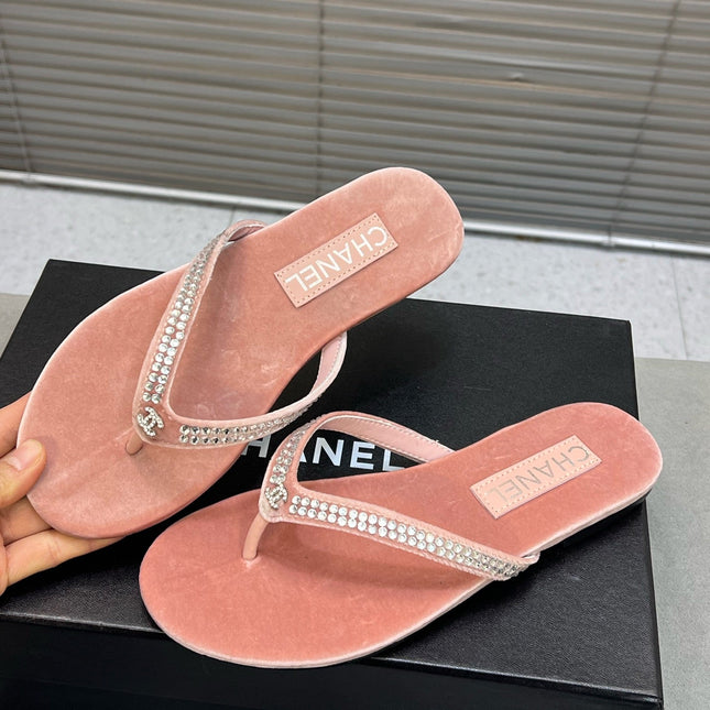 CRYSTAL THONG SANDAL IN FLAMINGO PINK SUEDE