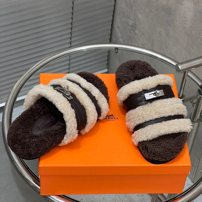 HM 25S SANDAL IN BEIGE WOOL AND DARK BROWN LAMBSKIN WITH SILVER HARDWARE
