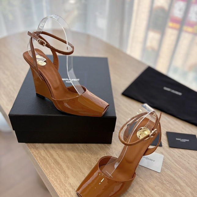 LA SCANDALE HIGH 10 CM WEDGE SANDALS IN BRONZE BROWN PATENT LEATHER