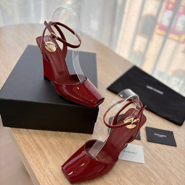 LA SCANDALE HIGH 10 CM WEDGE SANDALS IN CRIMSON RED PATENT LEATHER
