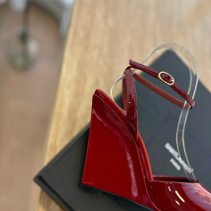 LA SCANDALE HIGH 10 CM WEDGE SANDALS IN CRIMSON RED PATENT LEATHER