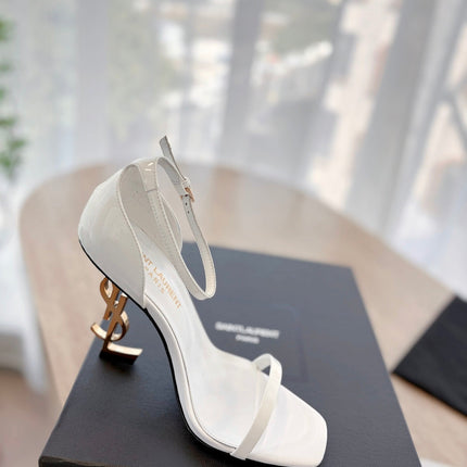 CLASSIC HIGH HEELS 10 CM IN WHITE PATENT CALFSKIN
