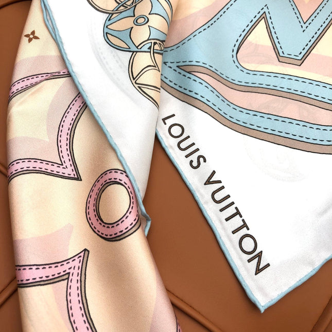 LV SCARF 90 CM IN SILK 704578