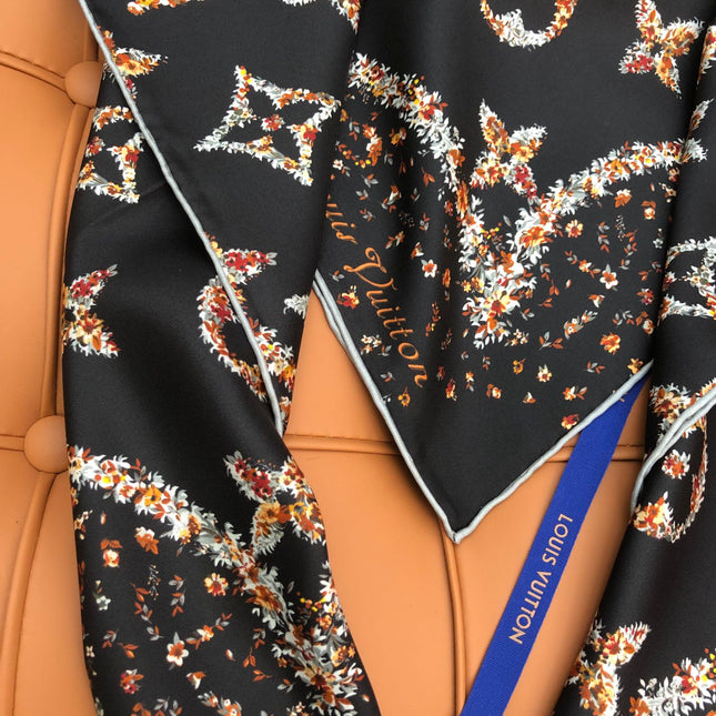 LV SCARF 90 CM IN SILK 704582