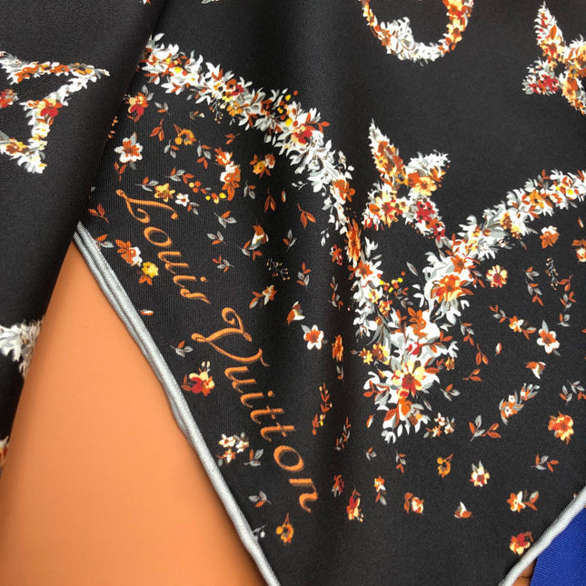 LV SCARF 90 CM IN SILK 704582